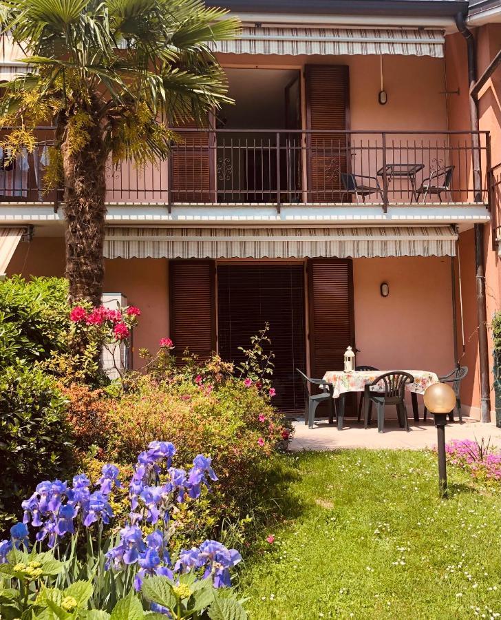 Villa Casa Tiziana à Lavena Ponte Tresa Extérieur photo