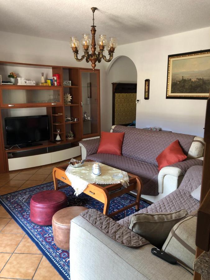 Villa Casa Tiziana à Lavena Ponte Tresa Extérieur photo